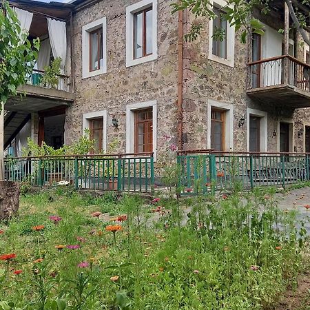Alex B&B Kapan Exterior foto